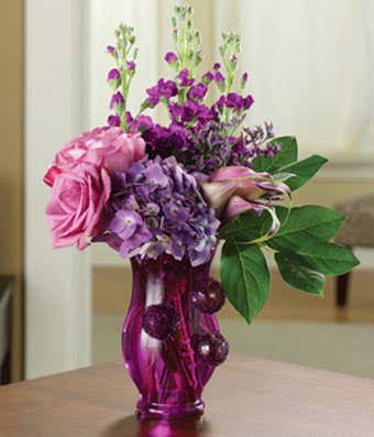 Purple hydrangea, purple roses and calla lilies