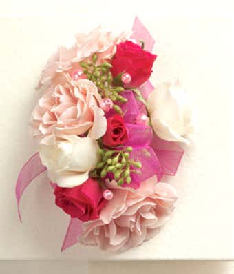 Blushing Beauty Corsage 