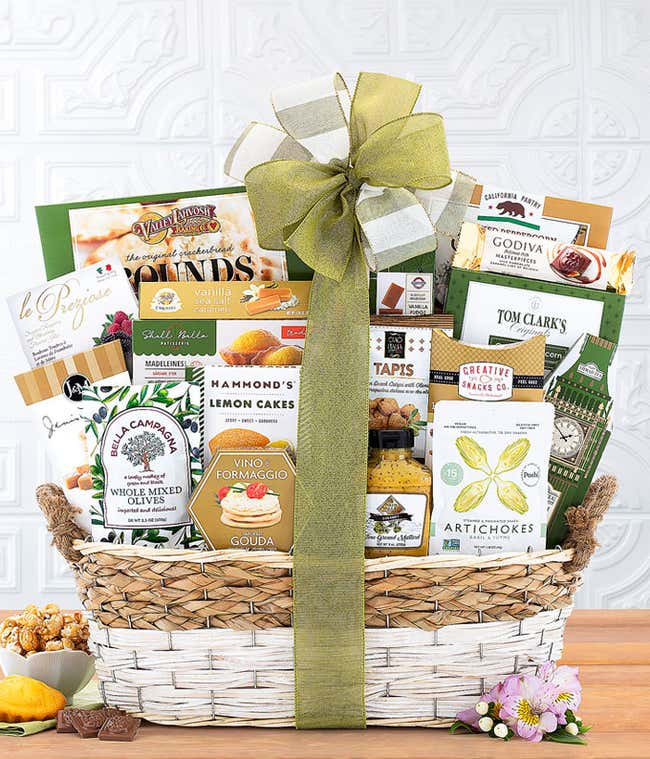 Gourmet Delights Deli &amp; Sweets Basket